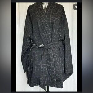 Nike Yoga Therma-FIT Luxe Jacket. NWOT
Women's 1X Kimono Black Reversible...